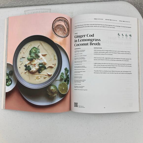 Thrive Market Healthy Living Made Easy Paperback Full Color Cookbook Cooking - Picture 6 of 7